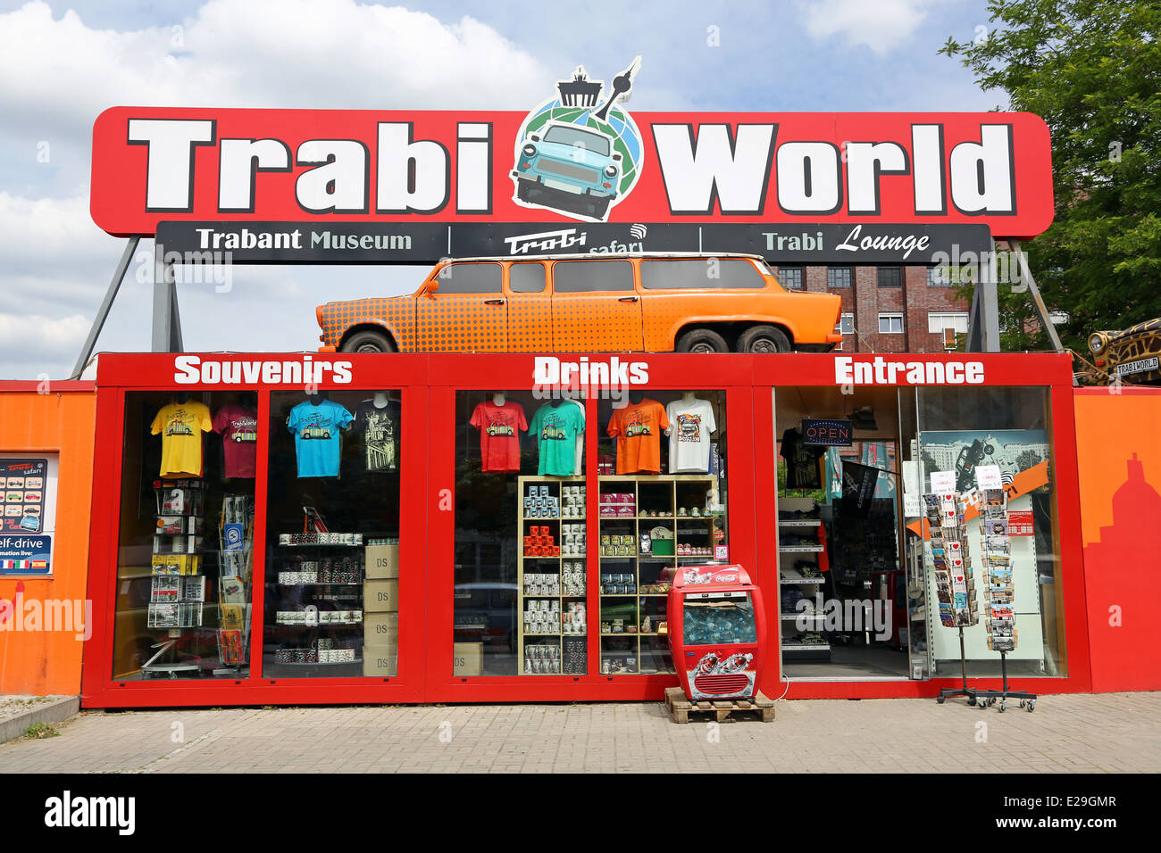 Trabi mondo Trabant car museum e safari a Berlino, Germania Foto Stock