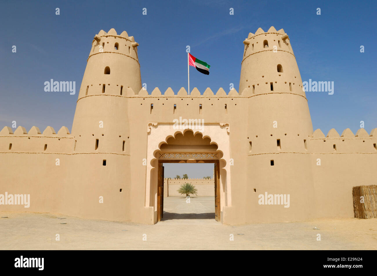 Emirati Arabi Uniti Abu Dhabi emirato, Al Ain, Al Jahili Fort Gate Foto Stock