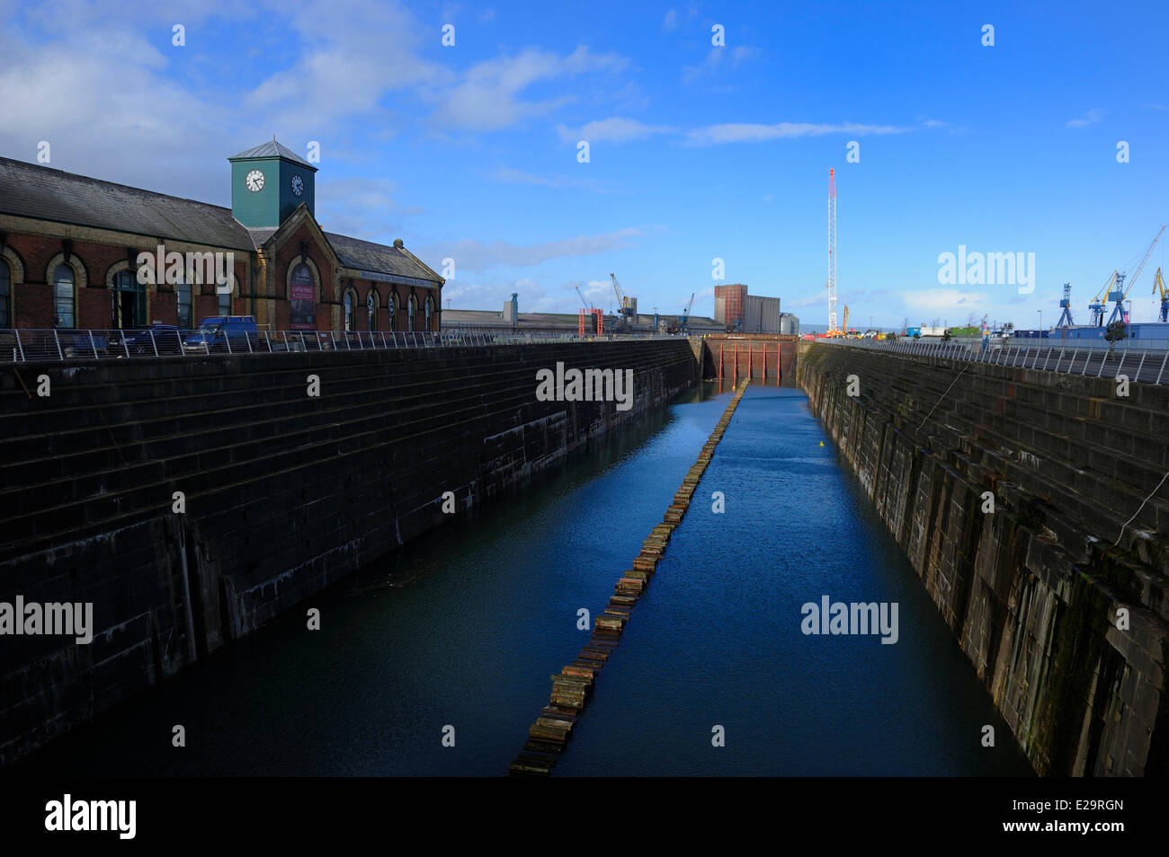 Regno Unito e Irlanda del Nord, Belfast, Queen's Island, Thompson bacino di carenaggio, Olympic e Titanic alaggio e la Pump-House Foto Stock