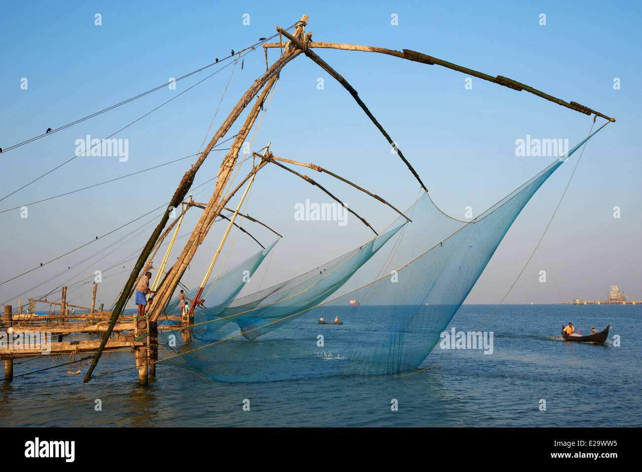India Kerala State, Fort Cochin o Kochi, Cinese reti da pesca Foto Stock