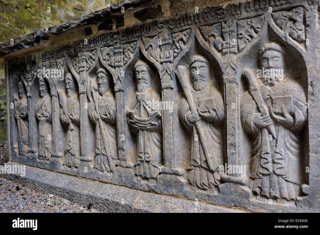 L'Irlanda, nella contea di Tipperary, Rocca di Cashel, la cattedrale, la tomba scolpita Foto Stock