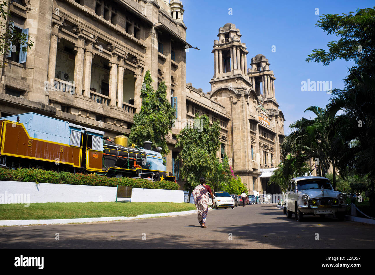 India, Tamil Nadu, Chennai (Madras), la costruzione della Ferrovia Meridionale capo quarti con un indo stile islamico Foto Stock