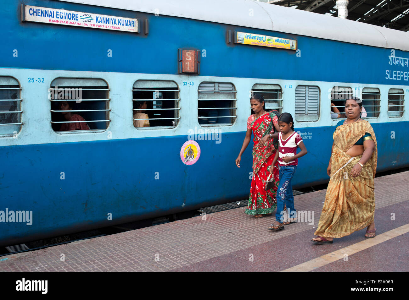 India, Tamil Nadu, Chennai (Madras), Egmore station, uno dei 2 principali stazioni di Chennai Foto Stock