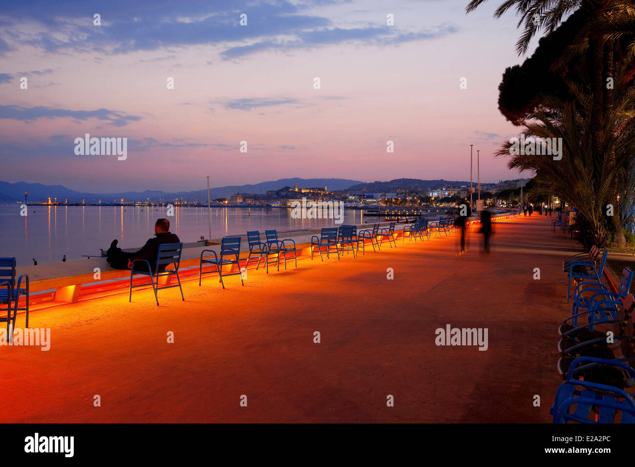 Francia, Alpes Maritimes, Cannes, Boulevard de La Croisette Foto Stock