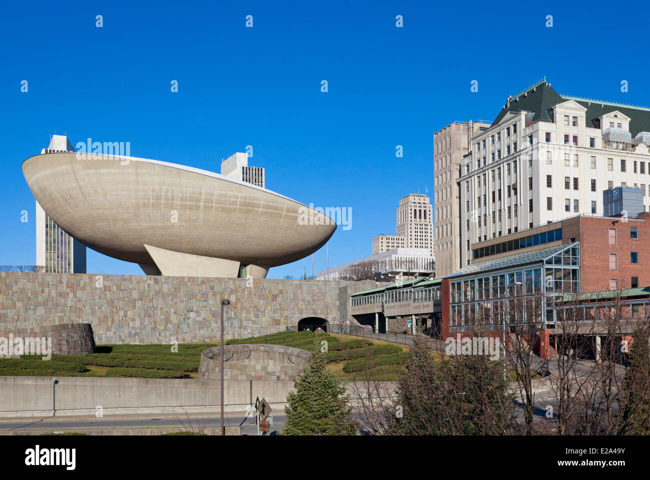 Stati Uniti, nello stato di New York, Albany, la capitale dello stato, Capitol Hill, Empire State Plaza, l'uovo, centro per l' esecuzione Foto Stock