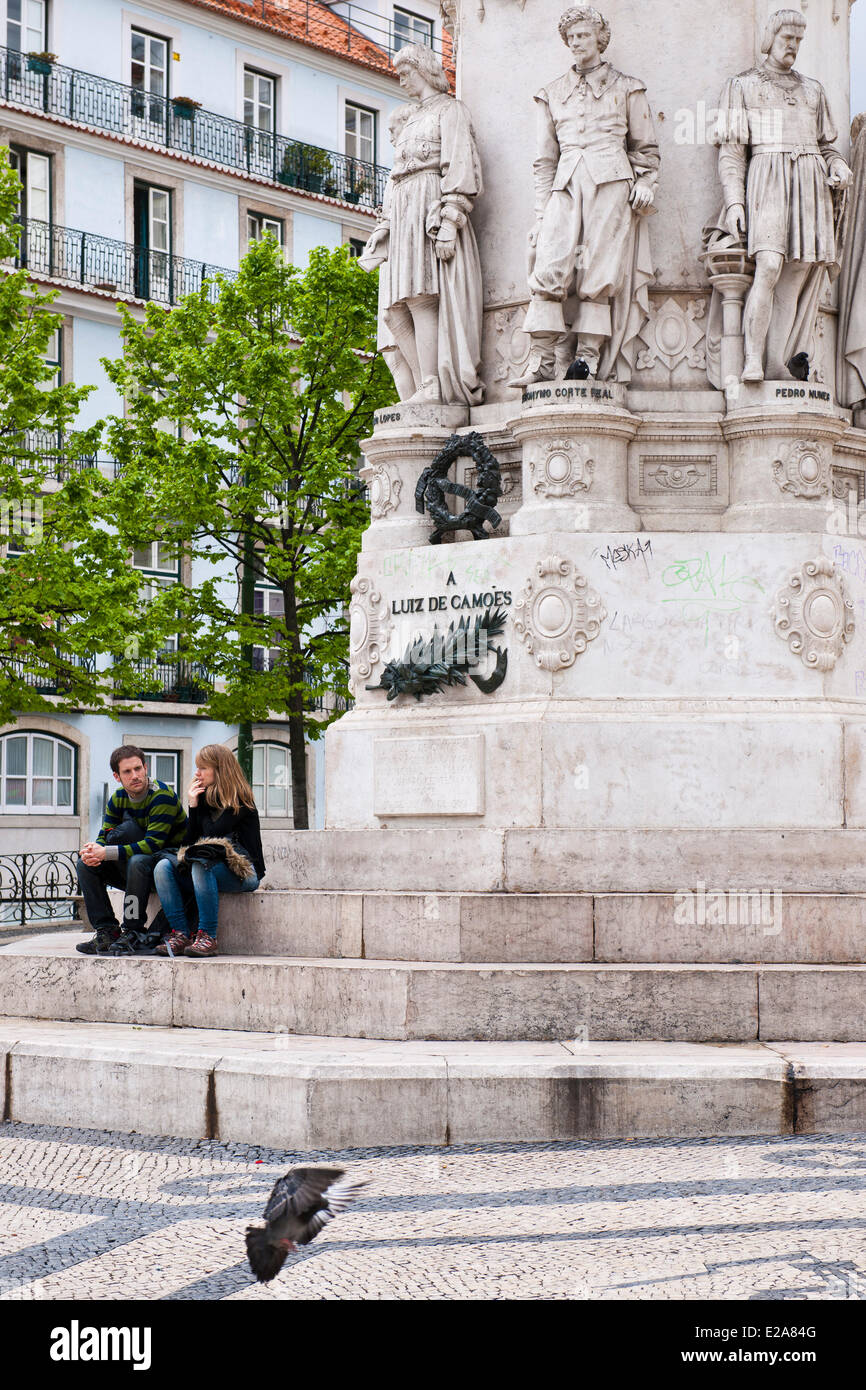 Il Portogallo, Lisbona, Praca Luis de Camoes nel quartiere di Chiado Foto Stock