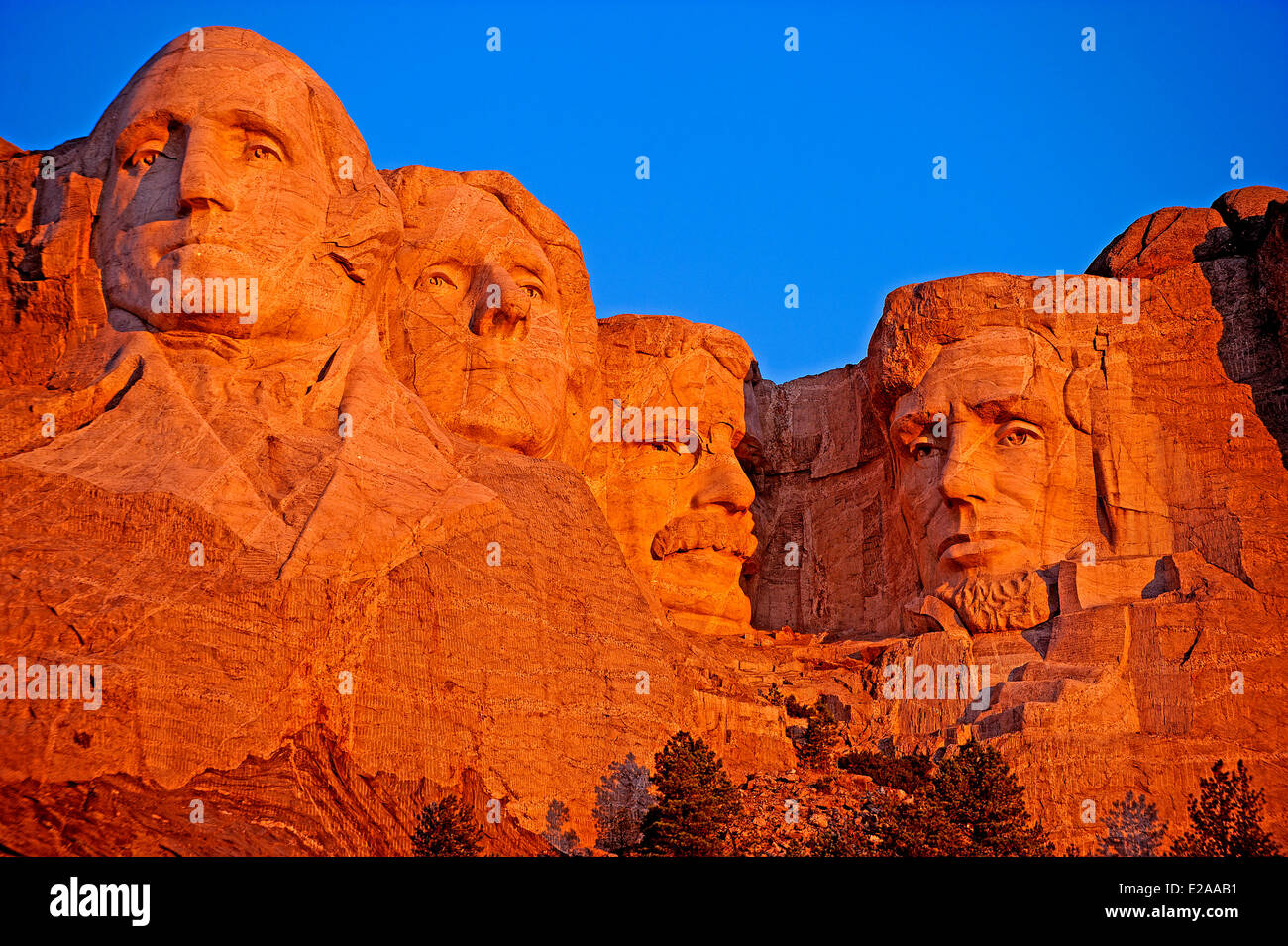 Stati Uniti, South Dakota, area delle Black Hills e il Monte Rushmore National Memorial, da sinistra a destra, ex presidenti George Foto Stock