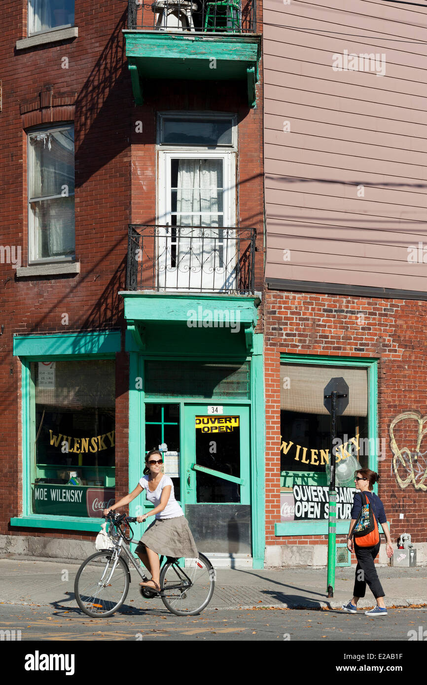 Canada, Provincia di Quebec, Montreal, Mile End, famoso ristorante ebraico Wilensky Light Lunch con il verde anteriore Foto Stock