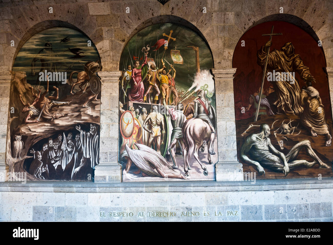 Messico, Stato di Jalisco, Guadalajara, il Palacio Municipal (municipio) nel centro storico, murale da Gabriel Flores Foto Stock