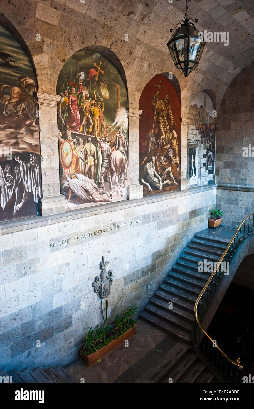 Messico, Stato di Jalisco, Guadalajara, il Palacio Municipal (municipio) nel centro storico, murale da Gabriel Flores Foto Stock