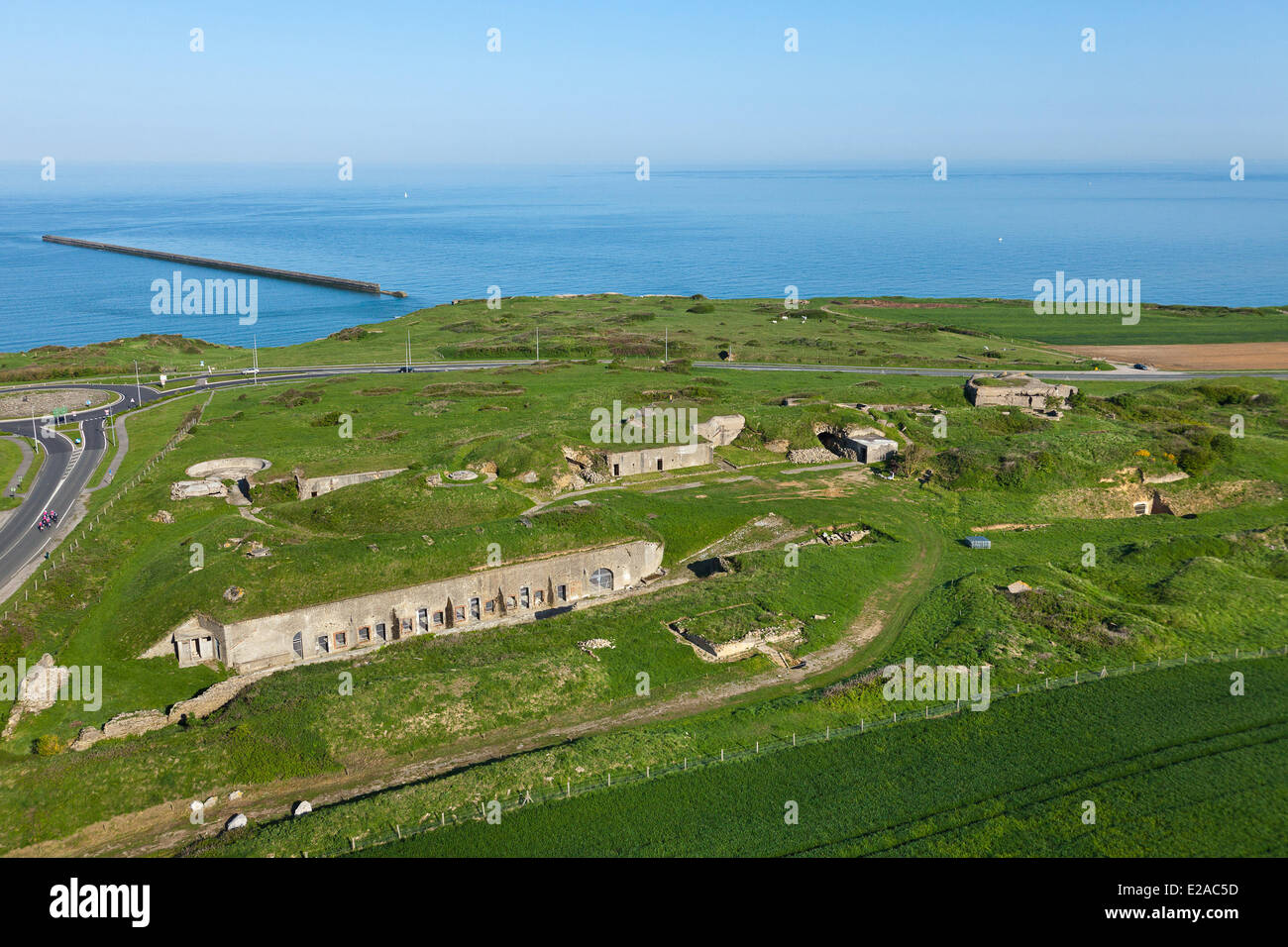Francia, Pas de Calais, Wimereux, batteria del presepio, secolo XIX fort costruito all'Atlantic Wall (vista aerea) Foto Stock