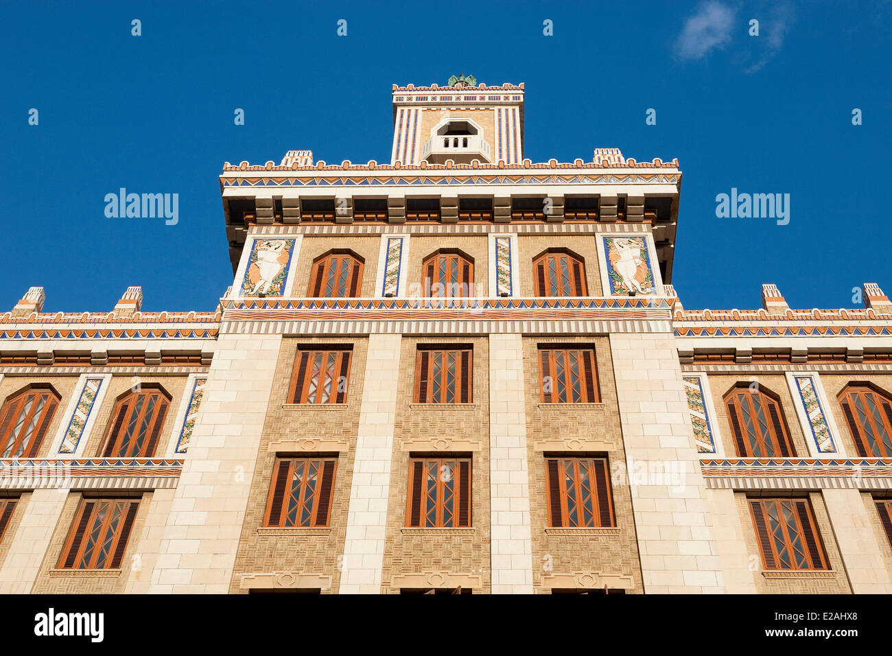 Cuba, Ciudad de La Habana Province, Città dell Avana, Centro Habana District, facciata dell'edificio Bacardi Foto Stock