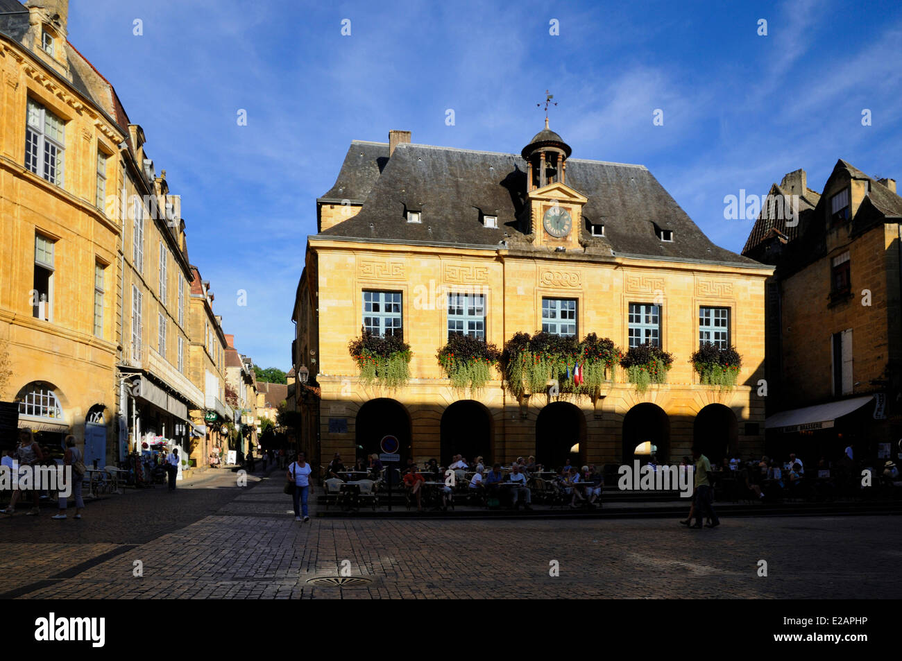 Francia, Dordogne, Perigord Noir, Valle della Dordogna, Sarlat la Caneda, Municipio Foto Stock