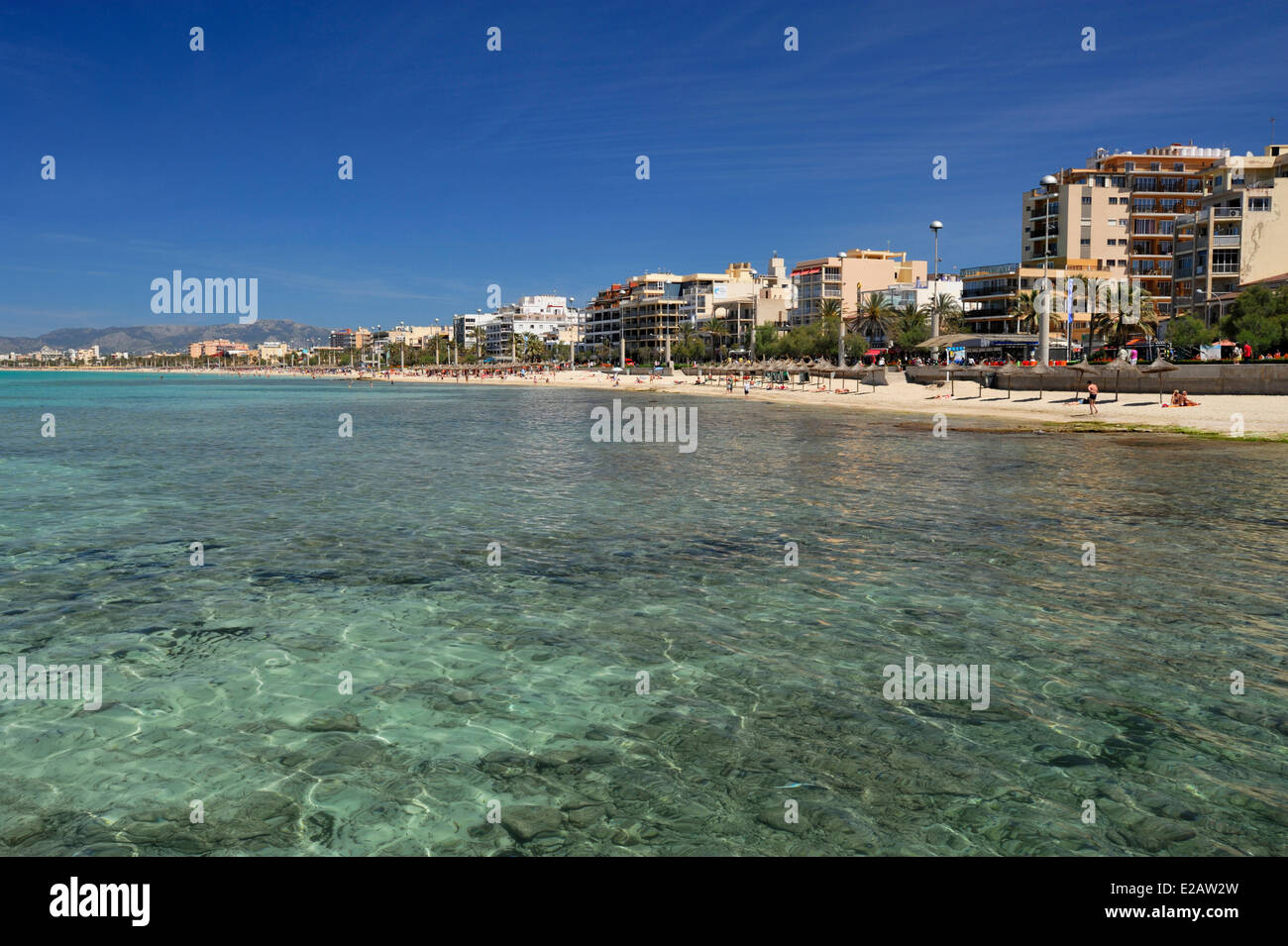 Isole Baleari Spagna, Mallorca, S'Arenal, El Arenal, spiaggia Palma con acqua cristallina Foto Stock