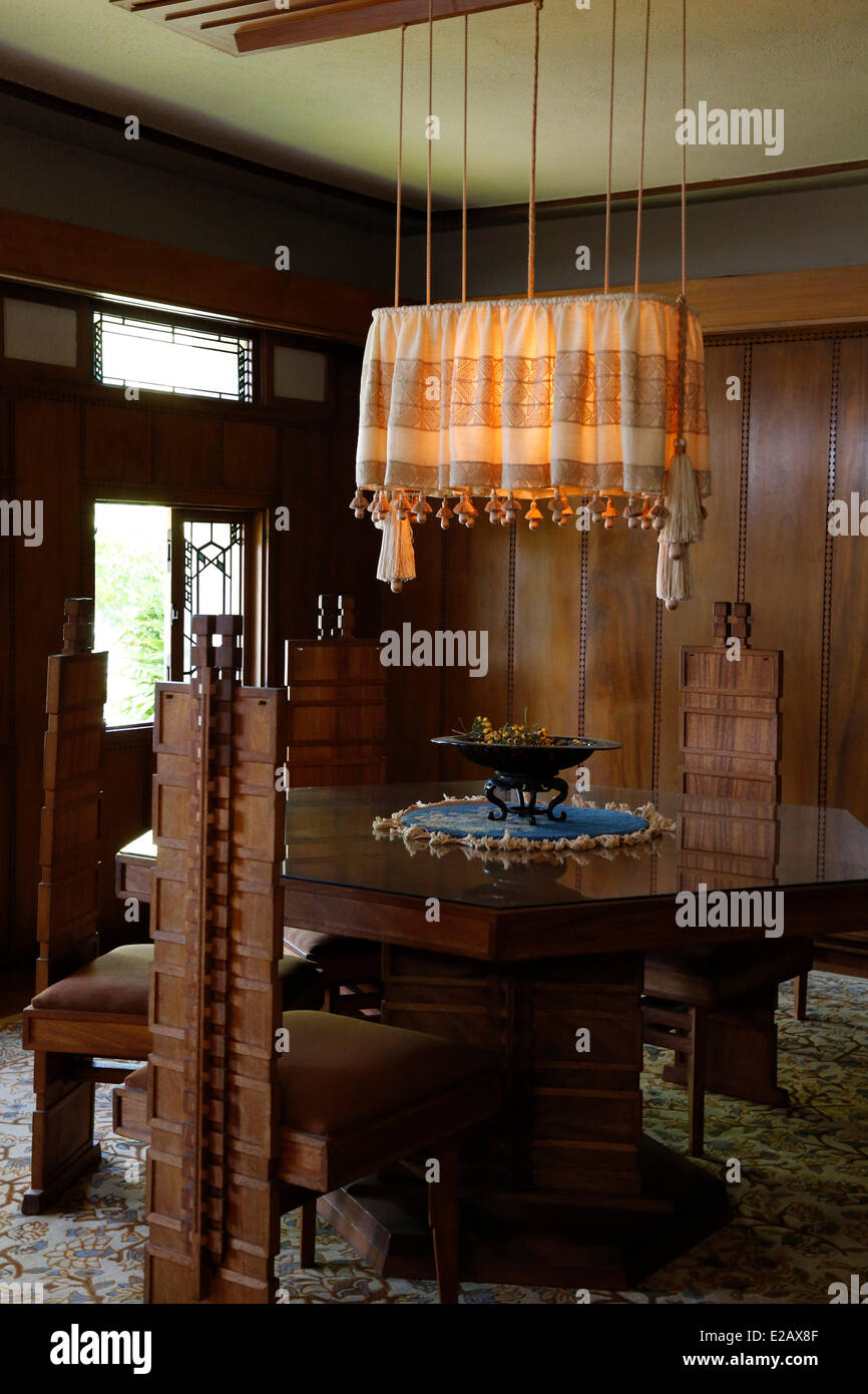 Gli Stati Uniti, California, Los Angeles, East Hollywood, Hollyhock House progettata dall architetto Frank Lloyd Wright come una residenza Foto Stock