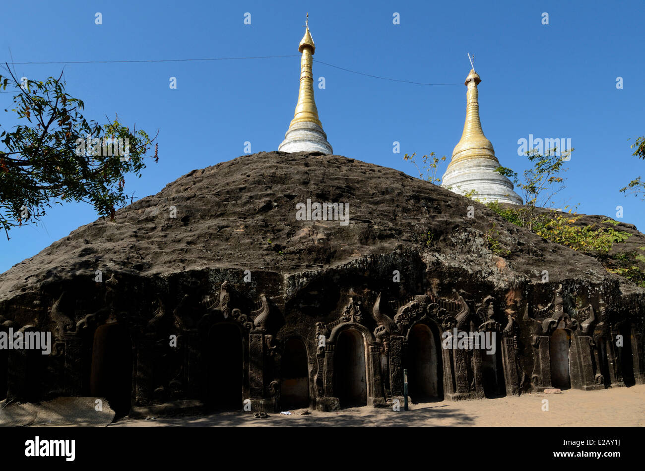 Myanmar (Birmania), Divisione Sagaing, Monywa, Po Win Daung grotte, tempio troglodytics datato XIV secolo. Foto Stock