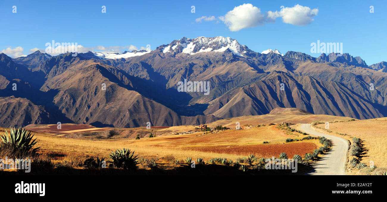 Il Perù, Provincia di Cuzco, Inca Sacred Valley, Ande paesaggio vicino a Moray Foto Stock