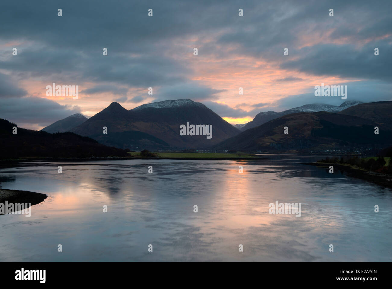 Alba sul Loch Leven, Highland Scozia UK Foto Stock