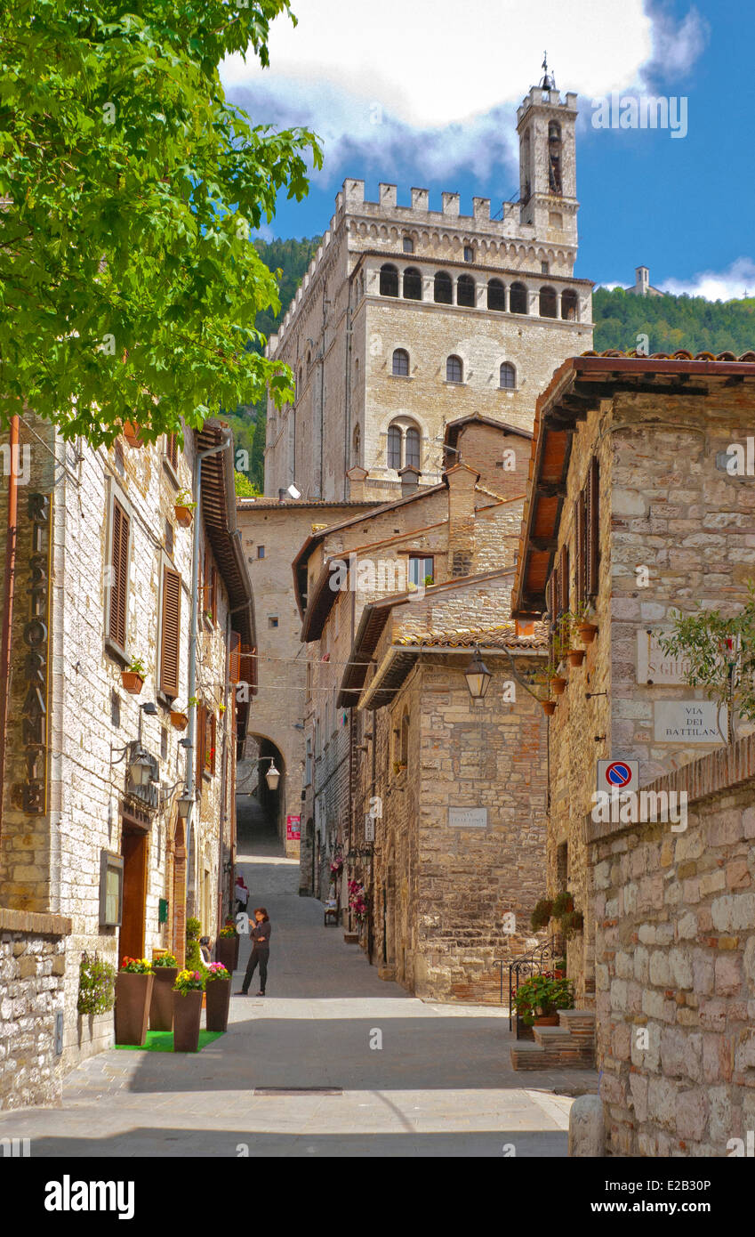 L'Italia, l'Umbria, Gubbio, Palazzo dei Consoli, via Piccardi Foto Stock