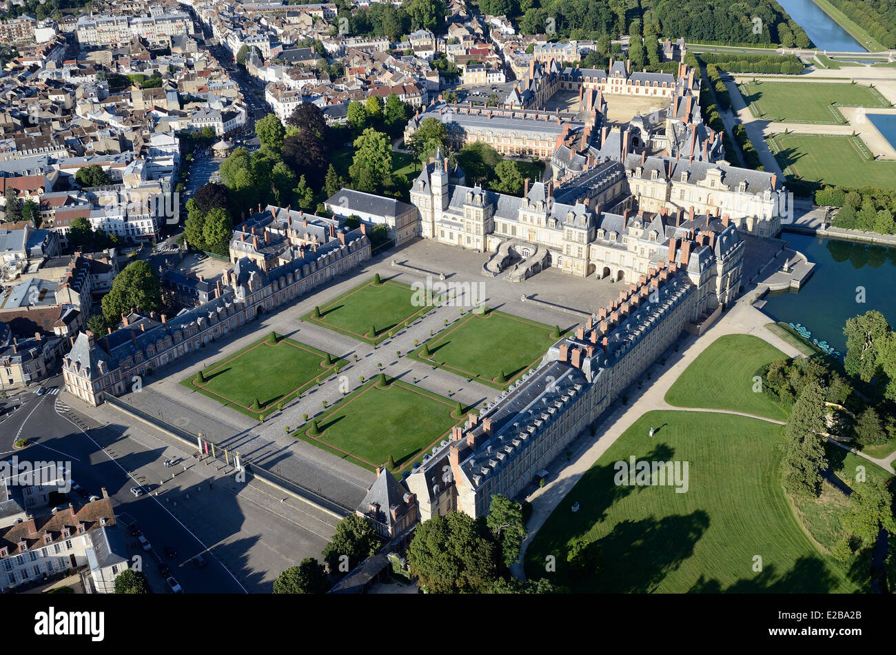Francia, Seine et Marne, Chateau de Fontainebleau elencati come patrimonio mondiale dall' UNESCO (vista aerea) Foto Stock