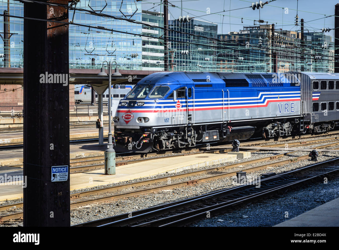 VRE MP36PH-3C locomotore n. 57, Union Station, Washington DC Foto Stock