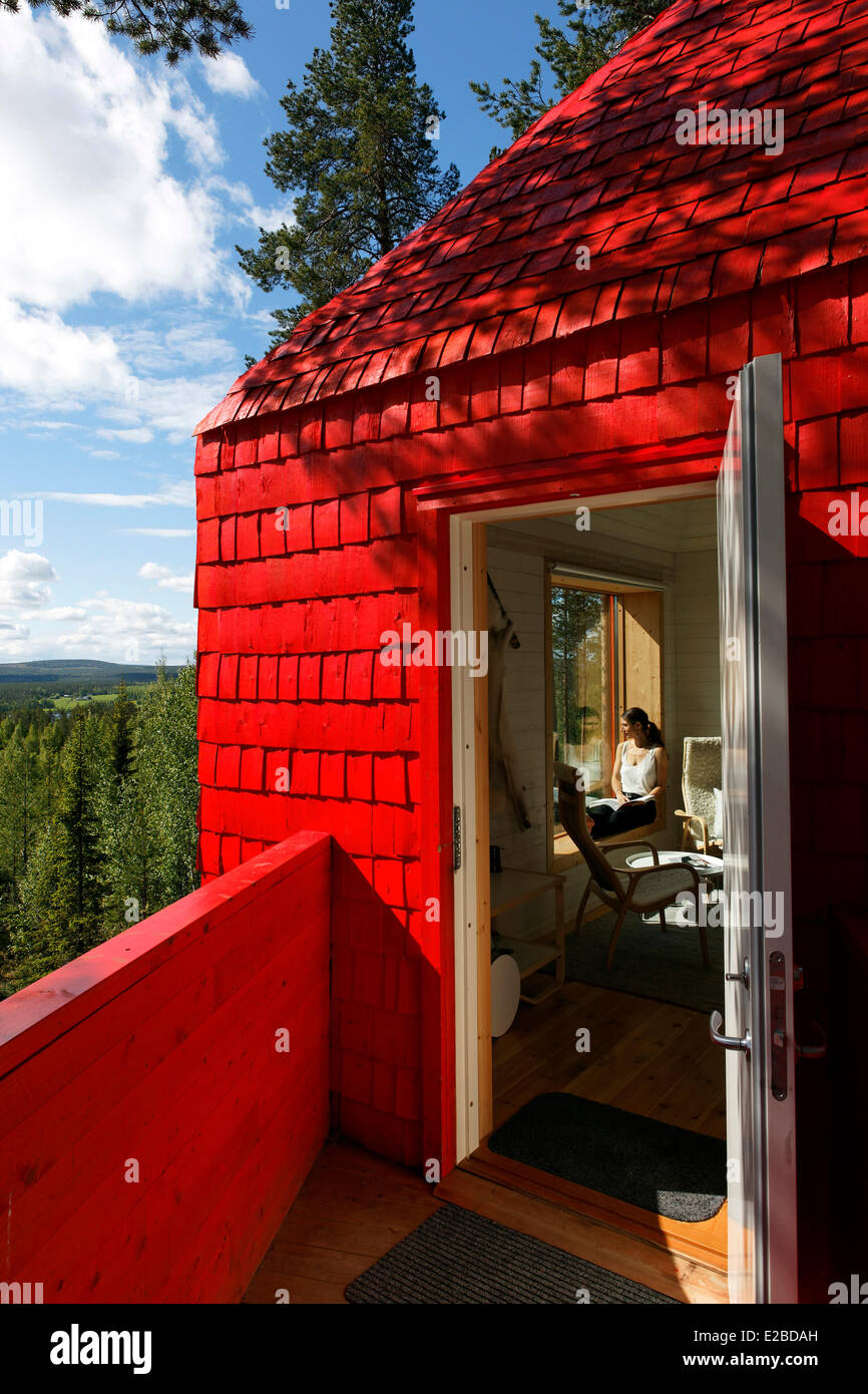 La Svezia, la Lapponia Norrbotten County, Harads, Treehotel, cono blu hut Foto Stock