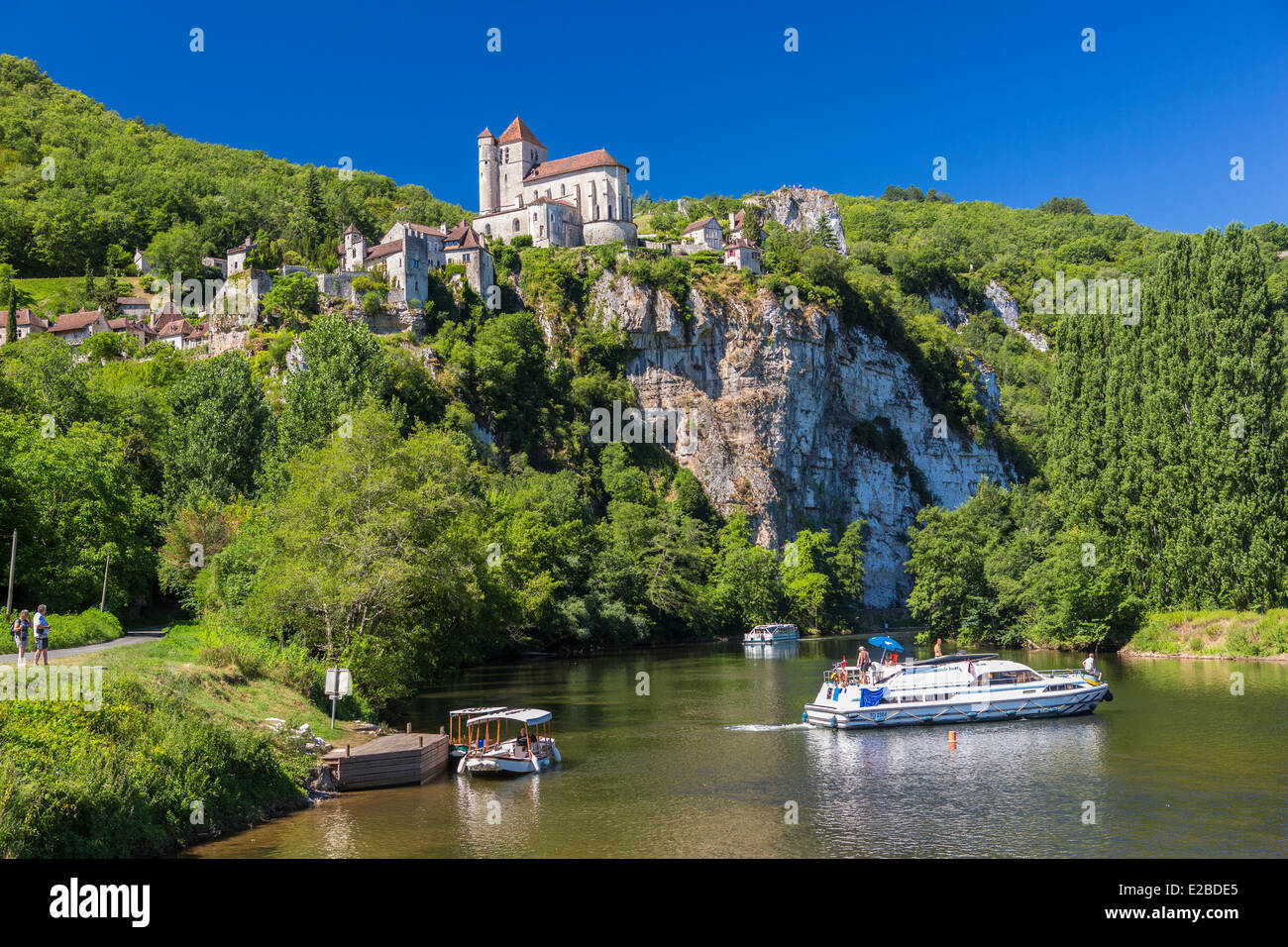 Francia, Lot, Saint Cirq Lapopie, etichettati i più bei villaggi di Francia, turismo fluviale Foto Stock