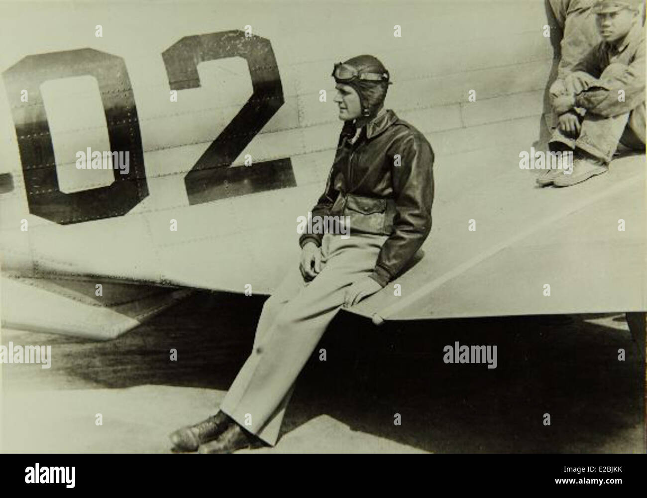 Questa immagine tratta dalla collezione di E.D. "Sam" Shannon, un notevole pioniere dell'aviazione, presenta fotografie che documentano la storia dell'aviazione. I contributi di Shannon sono conservati negli archivi del San Diego Air and Space Museum, riflettendo il suo ruolo significativo nell'industria aeronautica. Foto Stock