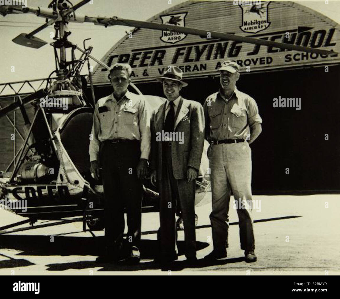 Speer Aviation, presente al San Diego Air and Space Museum, mette in evidenza gli sviluppi chiave nella storia dell'aeronautica e dell'aviazione. Con contributi notevoli da pionieri come Arnet, il museo conserva manufatti che tracciano l'evoluzione del volo, dai primi aerei alle innovazioni moderne. Questa collezione funge da risorsa didattica, offrendo informazioni sulla tecnologia aeronautica e sulle pietre miliari raggiunte nel settore dei viaggi aerei e dell'ingegneria. Foto Stock