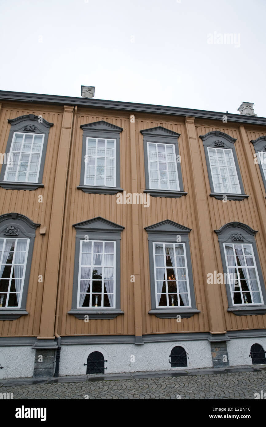 Stiftsgården è la residenza reale di Trondheim, Norvegia. È il più grande edificio di legno nel Nord Europa. Foto Stock