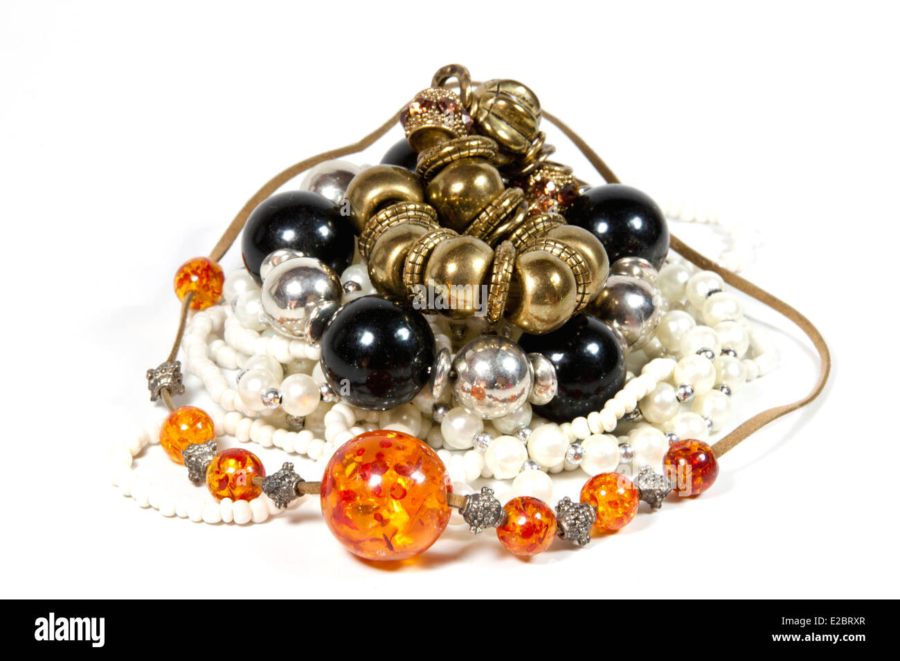 Assortimento di costume jewelery in colori luminosi Foto Stock