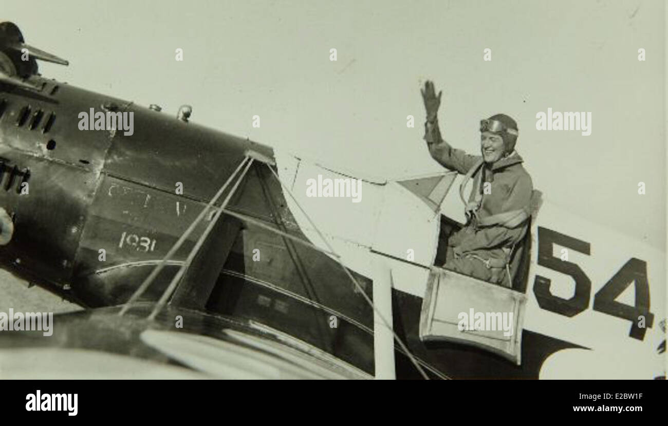 Maude Tait è stata una pioniera aviatrice i cui contributi all'aviazione sono documentati nella collezione del San Diego Air and Space Museum, evidenziando i suoi successi nell'aeronautica e nella storia dell'aviazione. Foto Stock