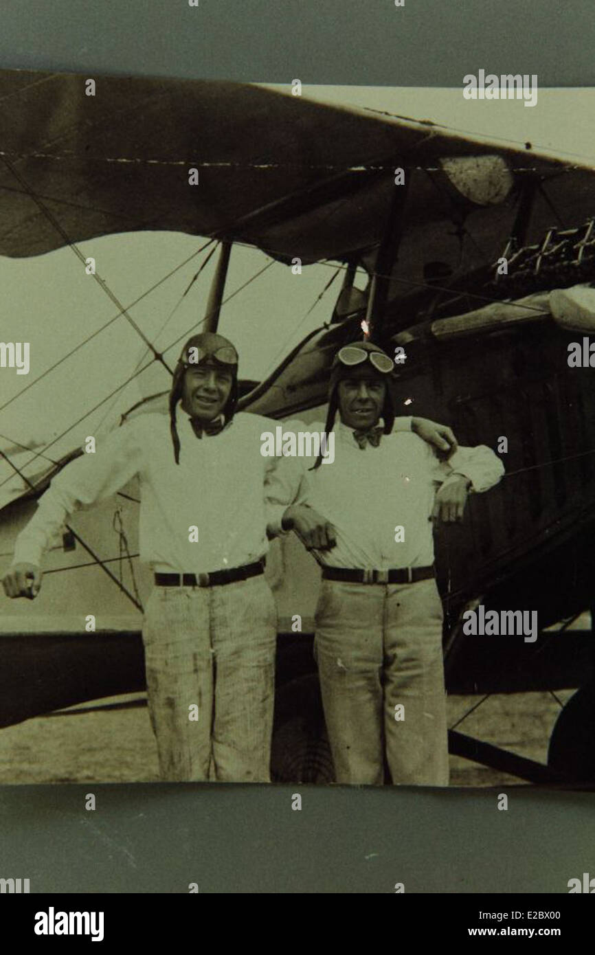Harold e Dan Tibbetts erano figure di spicco nell'aviazione, noti per i loro contributi all'aviazione militare e civile. Questa collezione al San Diego Air and Space Museum mette in evidenza i risultati ottenuti e l'impatto sull'industria aeronautica. Foto Stock