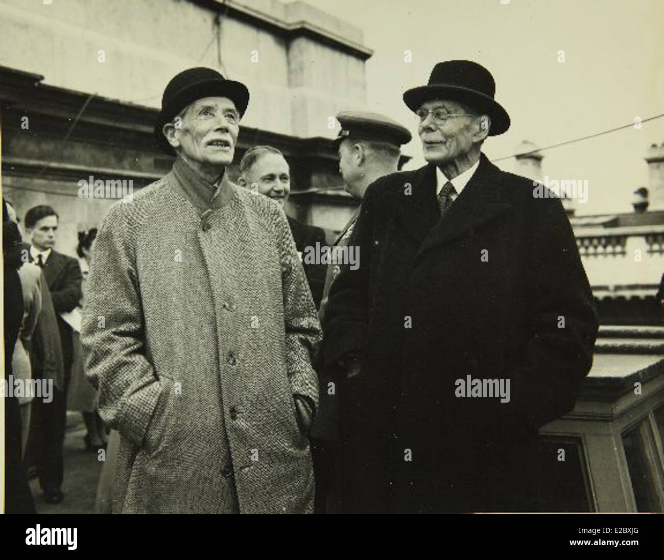 Hugh Montague Trenchard fu una figura pionieristica nell'aviazione, contribuendo in modo significativo all'aviazione militare britannica. La sua leadership contribuì a plasmare lo sviluppo del Royal Flying Corps, con particolare attenzione alla potenza aerea strategica e alle tattiche aeree, che influenzarono le politiche dell'aviazione militare all'inizio del XX secolo. Foto Stock