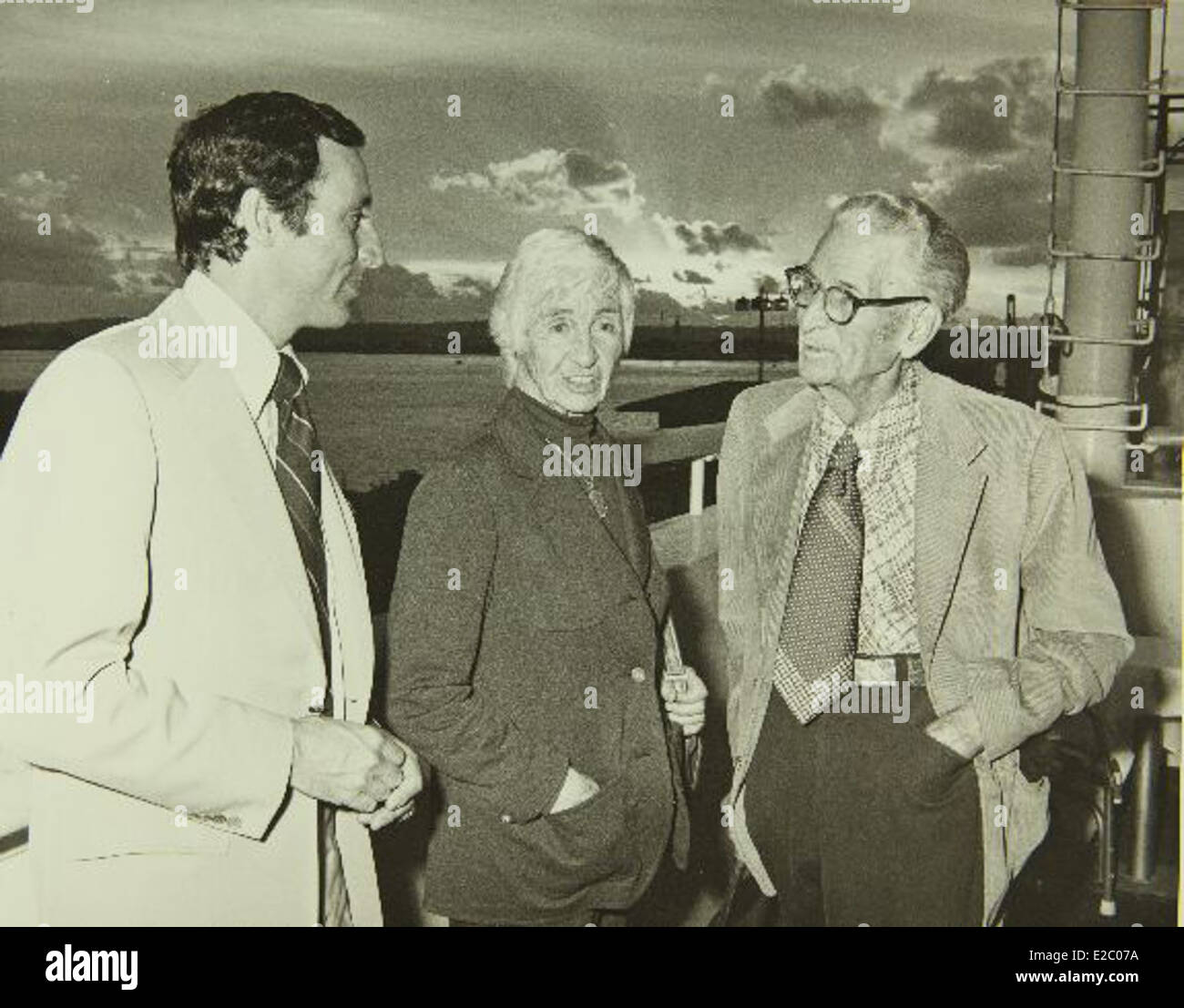 Waldo Waterman fu un pioniere e inventore dell'aviazione. Questa fotografia documenta il suo contributo alla progettazione di aeromobili e il suo ruolo nello sviluppo della prima tecnologia aeronautica, conservata dal San Diego Air and Space Museum. Foto Stock