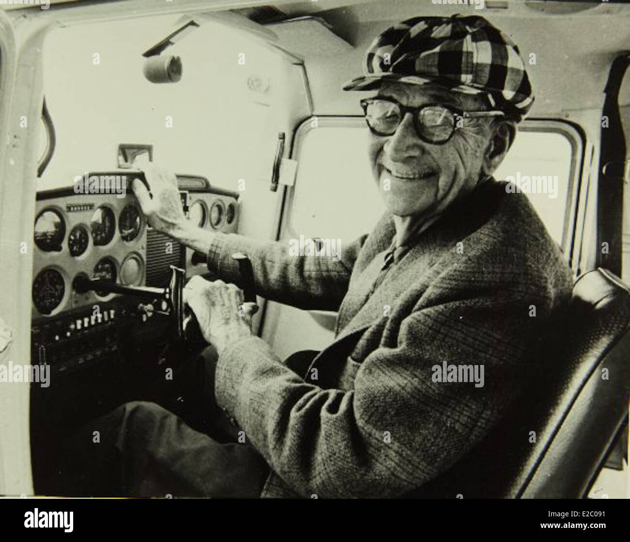 Waldo Waterman, un pioniere aviatore e inventore, ha dato un contributo significativo all'aviazione, in particolare nella progettazione e nella tecnologia di volo degli aeromobili. Il suo lavoro ha contribuito a far progredire i primi sviluppi dell'aviazione. Foto Stock