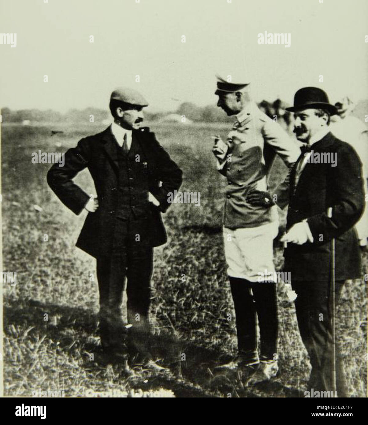 Questa foto del San Diego Air and Space Museum mostra Orville Wright, uno dei pionieri dell'aviazione. Wright, insieme a suo fratello Wilbur, diede un contributo significativo allo sviluppo del volo a motore all'inizio del XX secolo. Foto Stock
