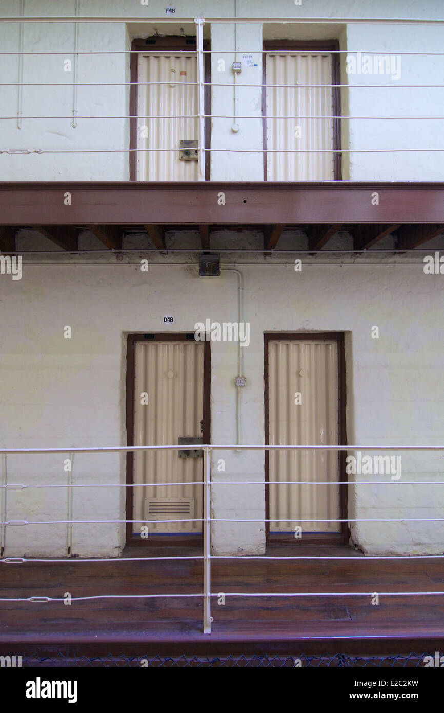 Quattro porte di cella in corrispondenza della vecchia prigione di Fremantle in Western Australia. Foto Stock