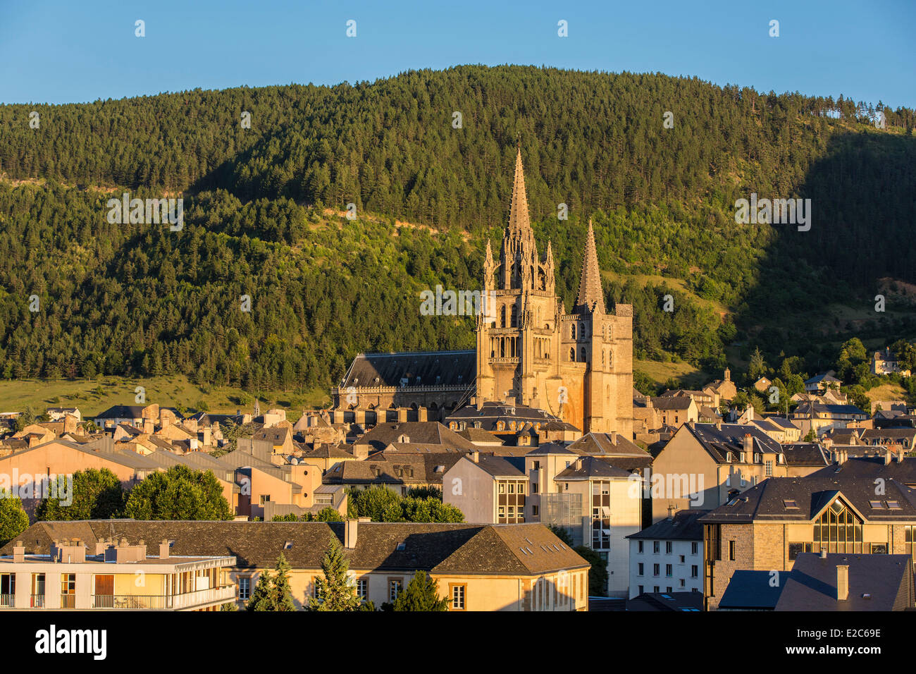 Francia, Lozère, Gevaudan, Valle del Lot, Mende, Notre Dame et Saint Privat cattedrale Foto Stock