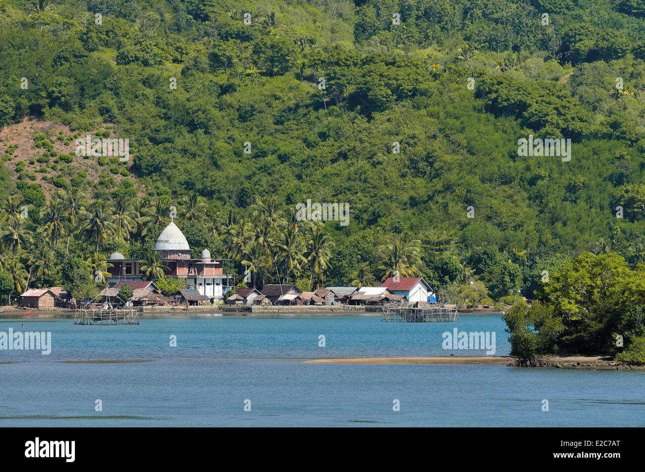 Indonesia, Lombok, il traghetto arriva nella baia di Lembar Foto Stock