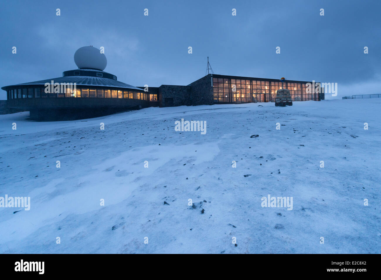 Norvegia, Finnmark Nordkapp, sull isola di Mageroya, il Capo Nord e il centro turistico Nordkapphallen Foto Stock