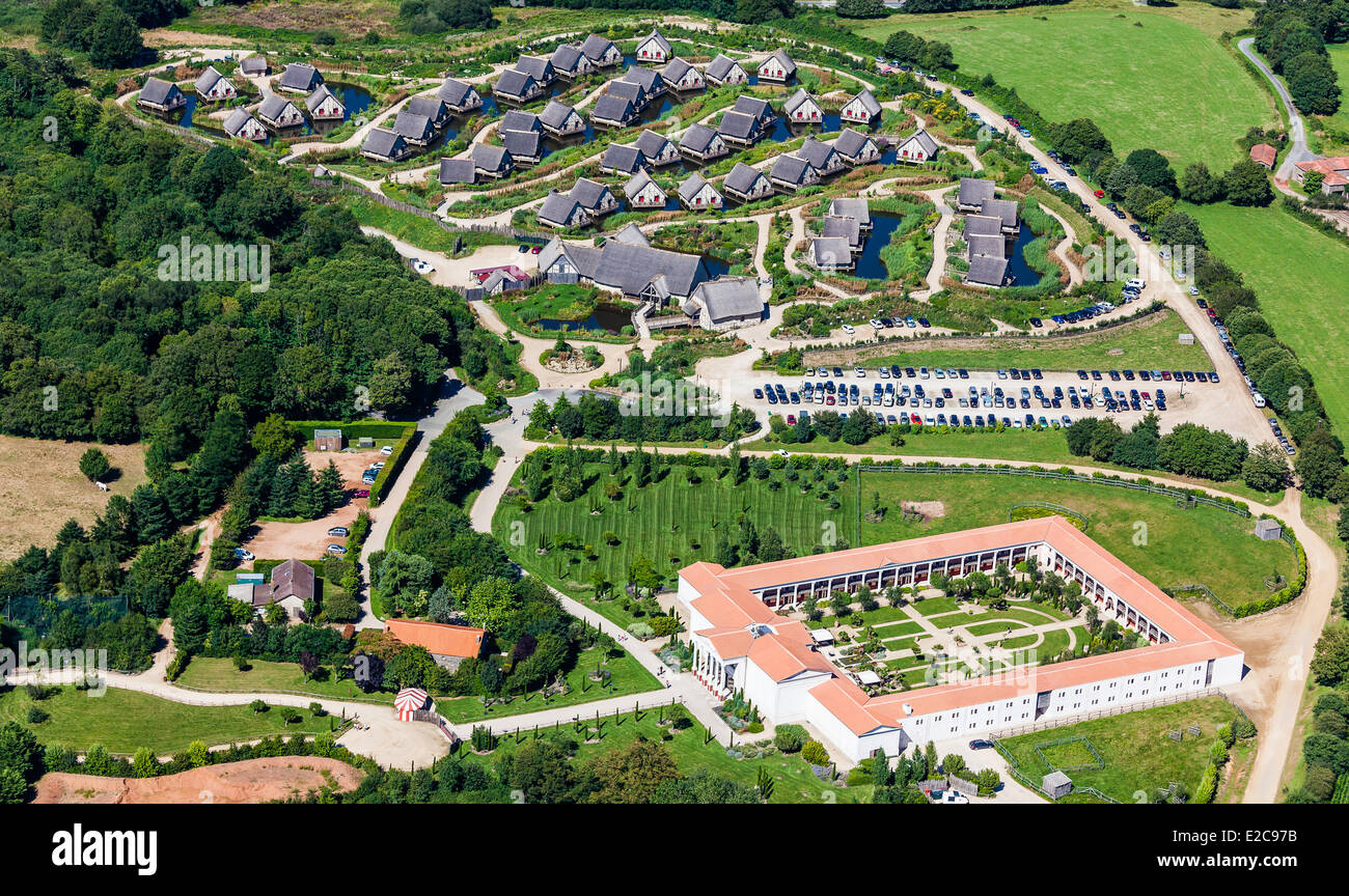 Francia, Vendee, Les Epesses, Le Puy du Fou, hotel (vista aerea) Foto Stock