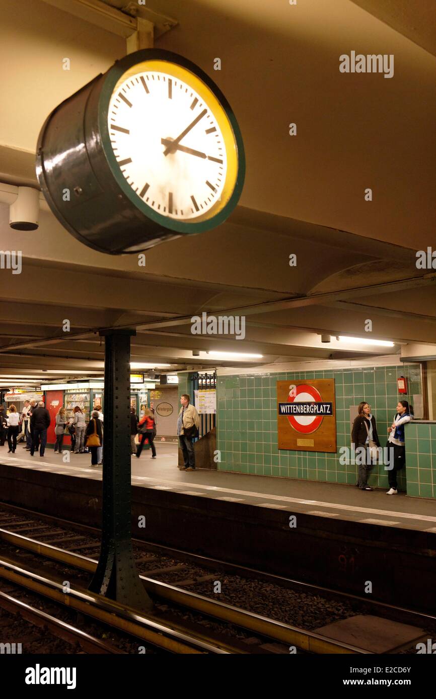 Germania, Berlino, Schoneberg district, la stazione della metropolitana Wittenbergplatz Foto Stock