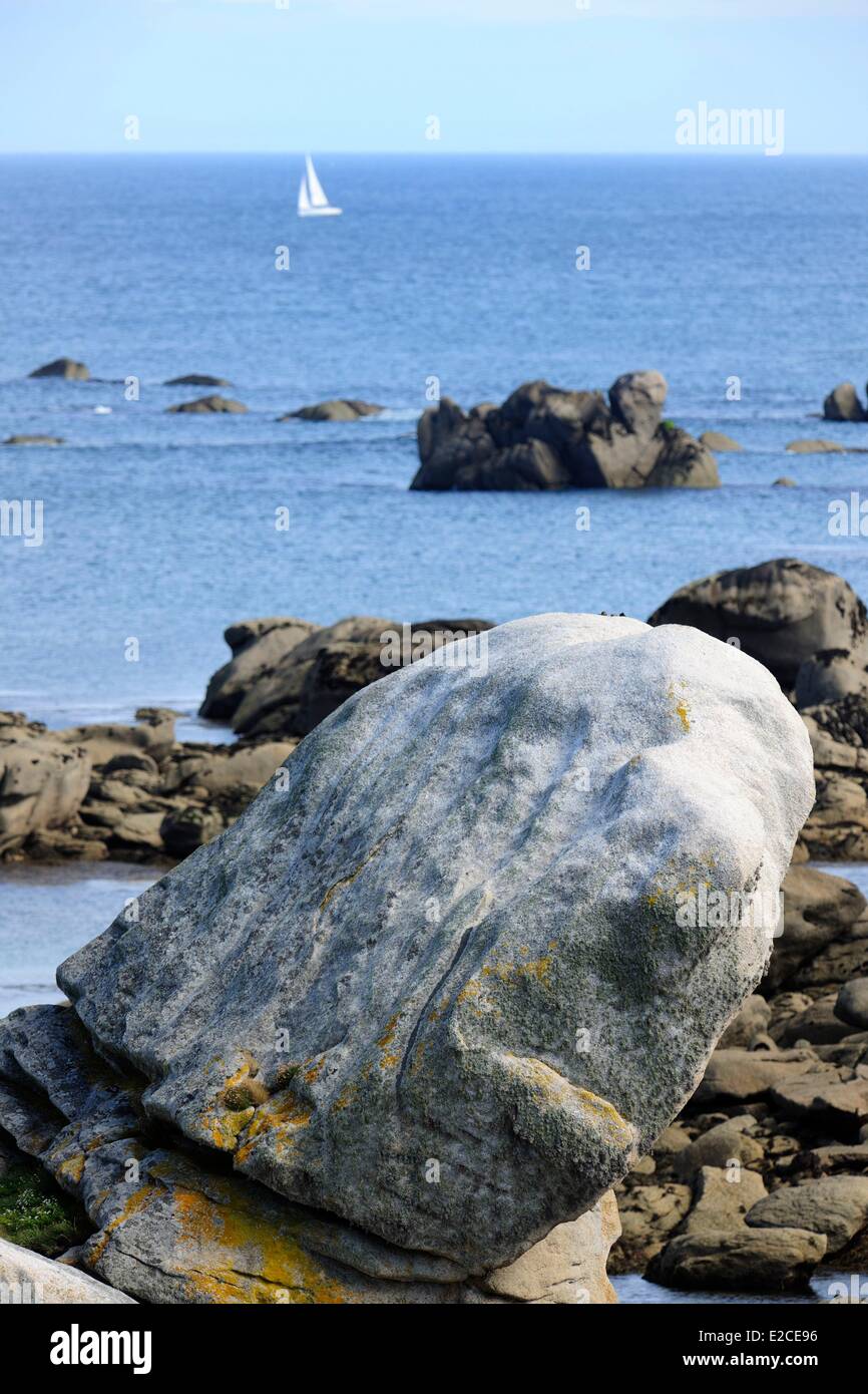 Francia, Finisterre, Pays des Abers, leggende Costa, Kerlouan, la costa rocciosa a Meneham Foto Stock