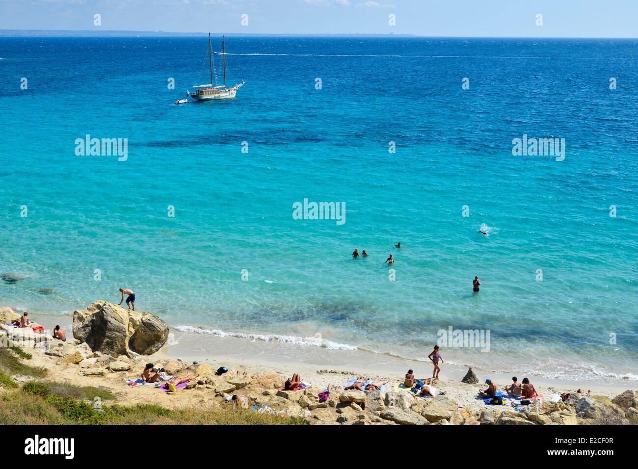 Cala Rossa A Favignana La Spiaggia Da Sogno Della Sicilia