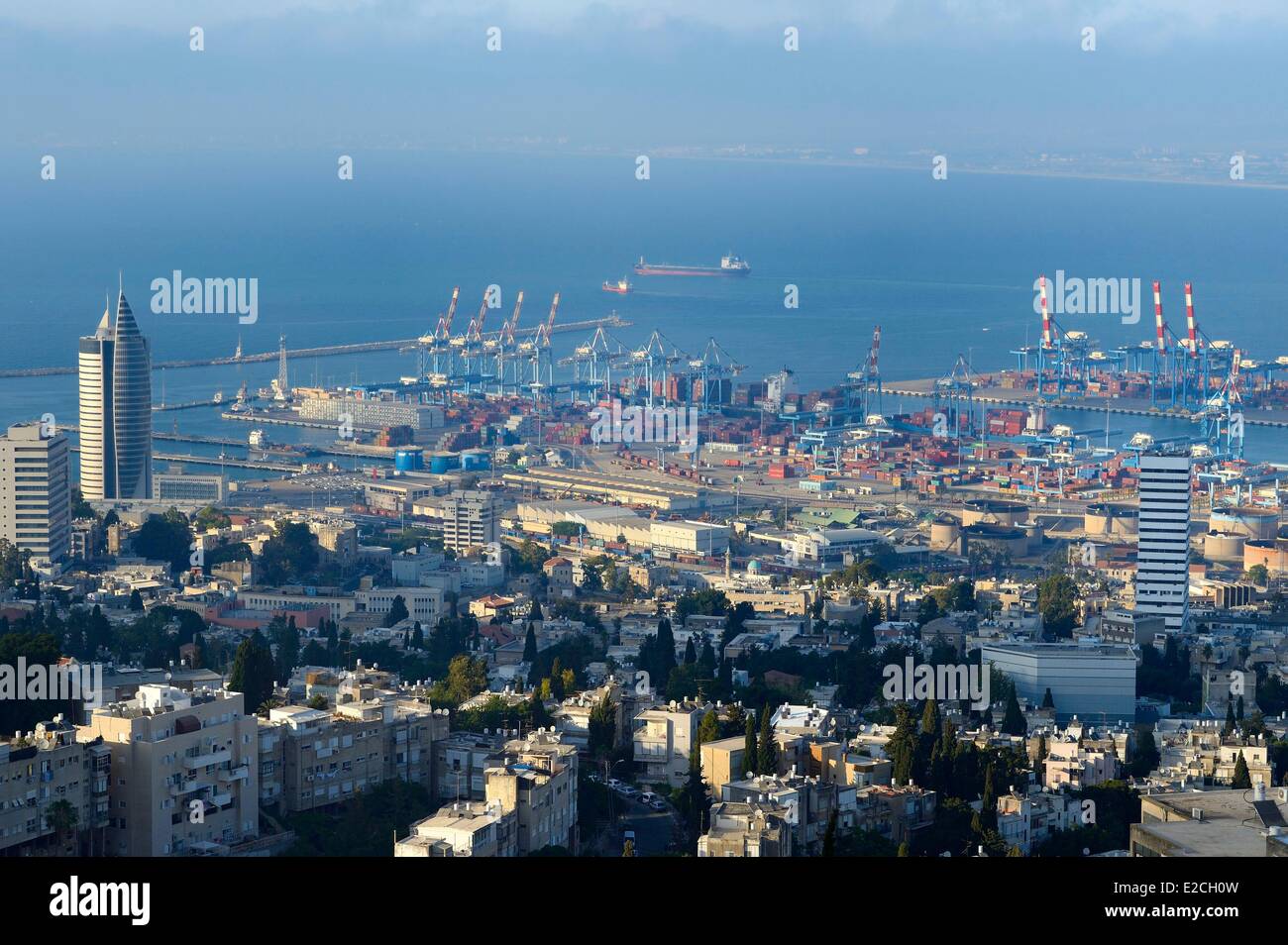 Israele Haifa, il centro e il porto dal Monte Carmelo Foto Stock