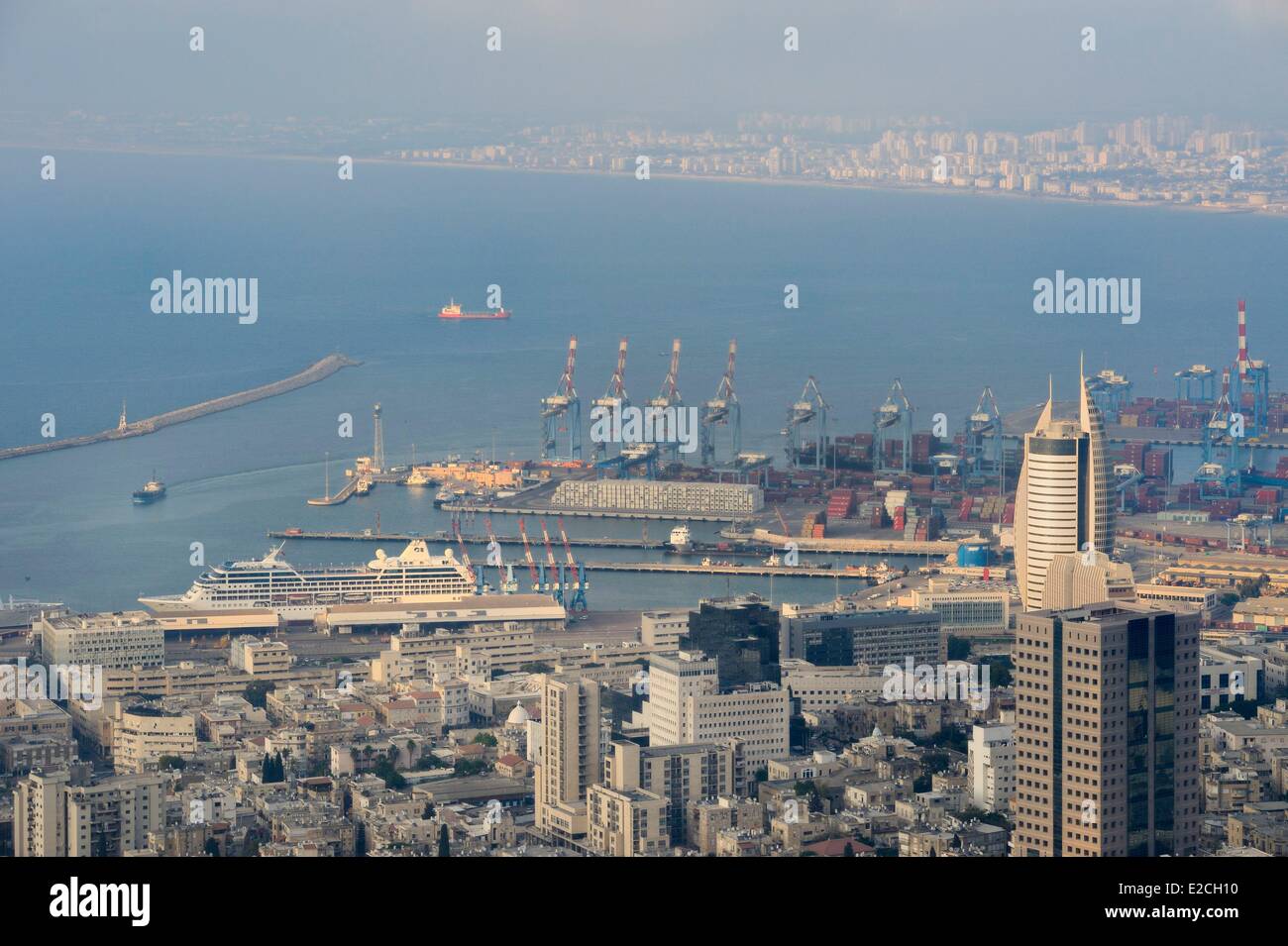 Israele Haifa, il centro e il porto dal Monte Carmelo Foto Stock