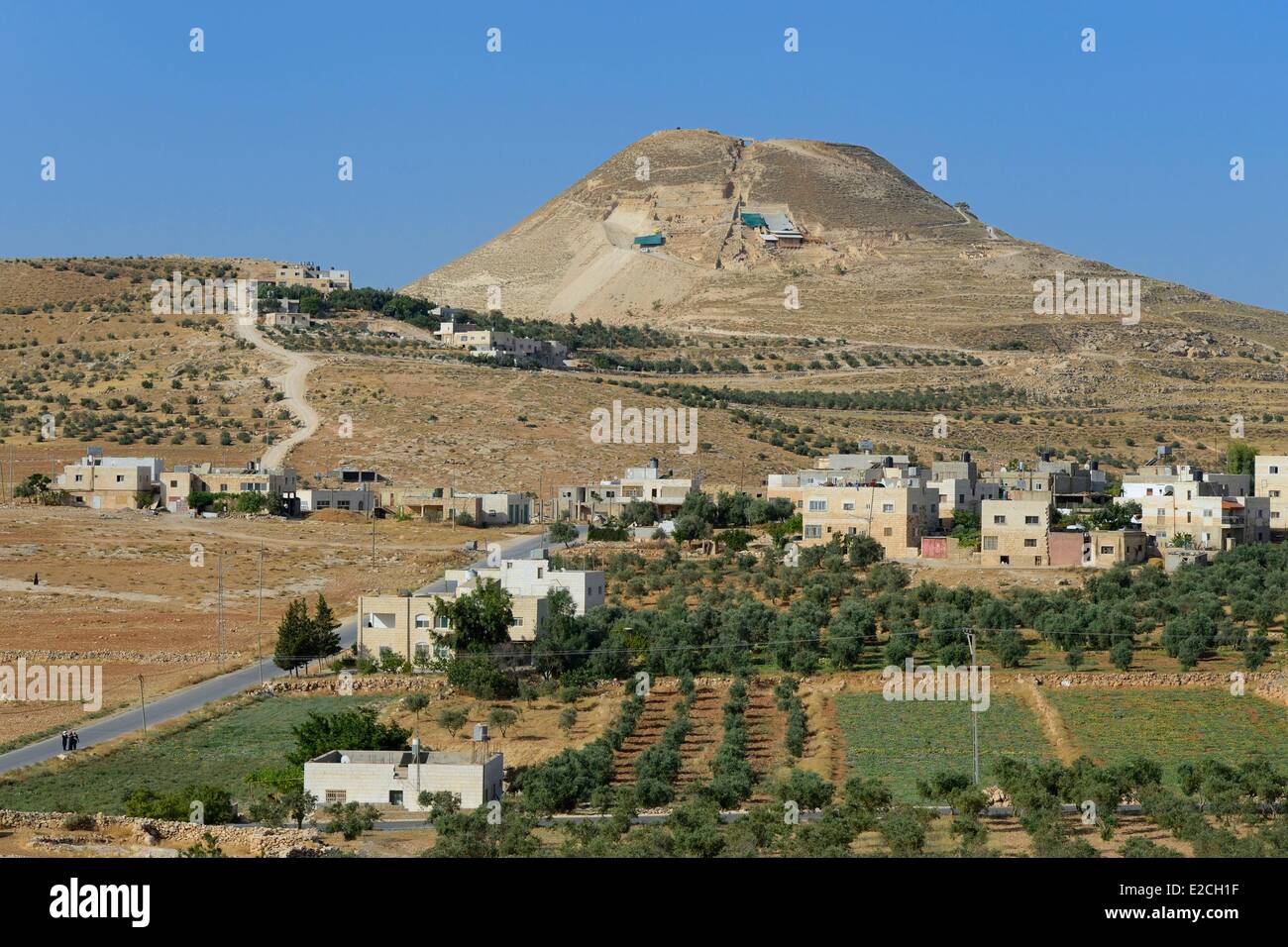 Palestina, West Bank (contestato territorio), Herodium o Herodion è un vulcano-come la collina con un tronco di cono con una fortezza e palazzo costruito da Erode il Grande (Herodion Parco Nazionale) Foto Stock