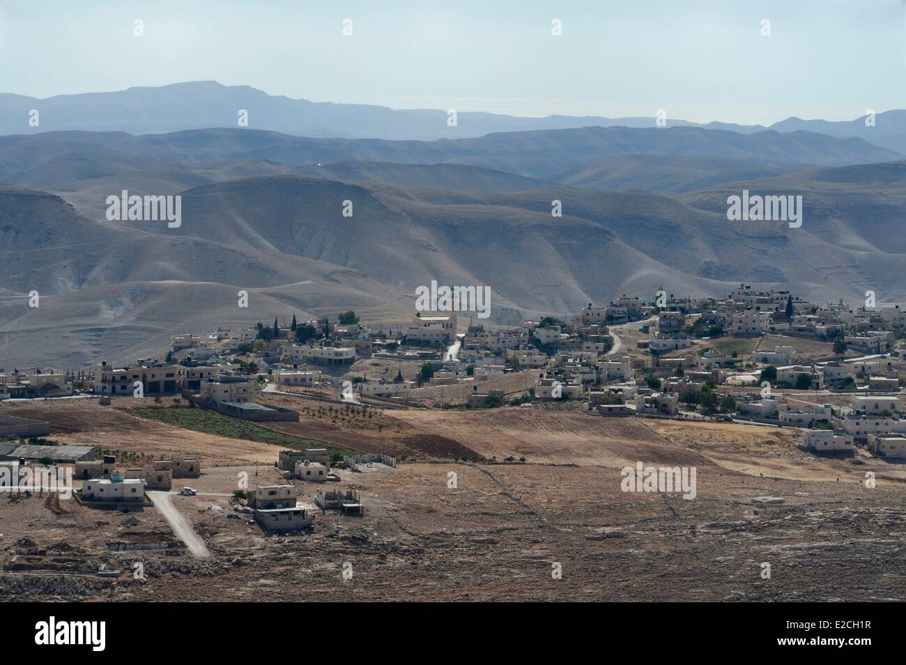 Palestina, West Bank (contestato territorio), regione di Betlemme, la città di Za'Tara guarda il deserto della Giudea Foto Stock