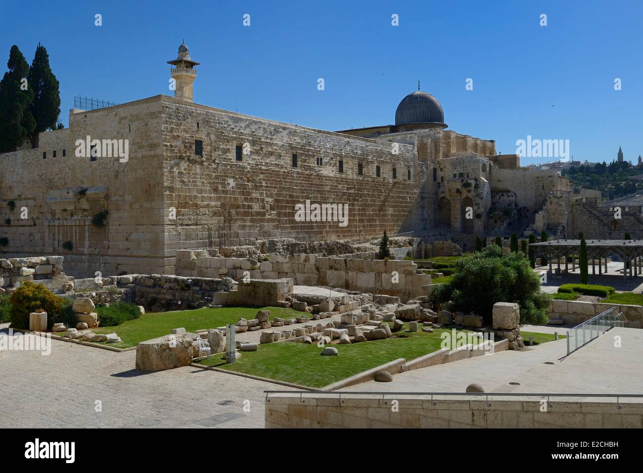 Israele, Gerusalemme, città santa e la città vecchia sono classificati come patrimonio mondiale dall'UNESCO, il Monte del Tempio visto dal centro di Davidson, a ovest e a sud di pareti di ritegno del tempio costruito da Erode il Grande e la moschea Al Aqsa Foto Stock